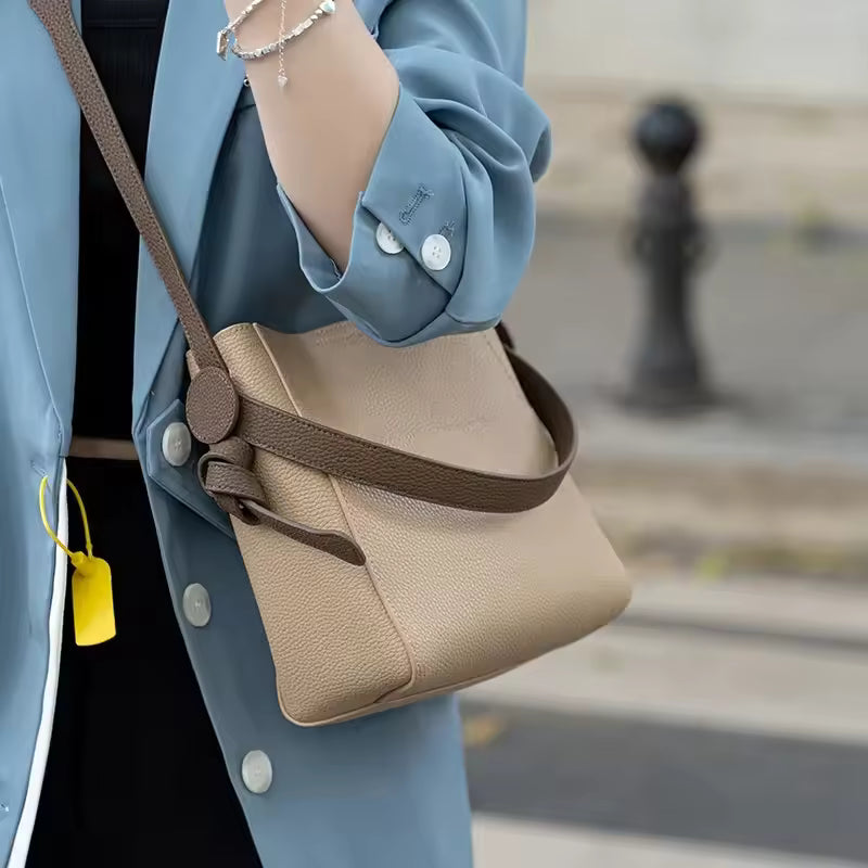 Timeless Heritage Leather Handbag - Versatile Office Tote & Shoulder Bag