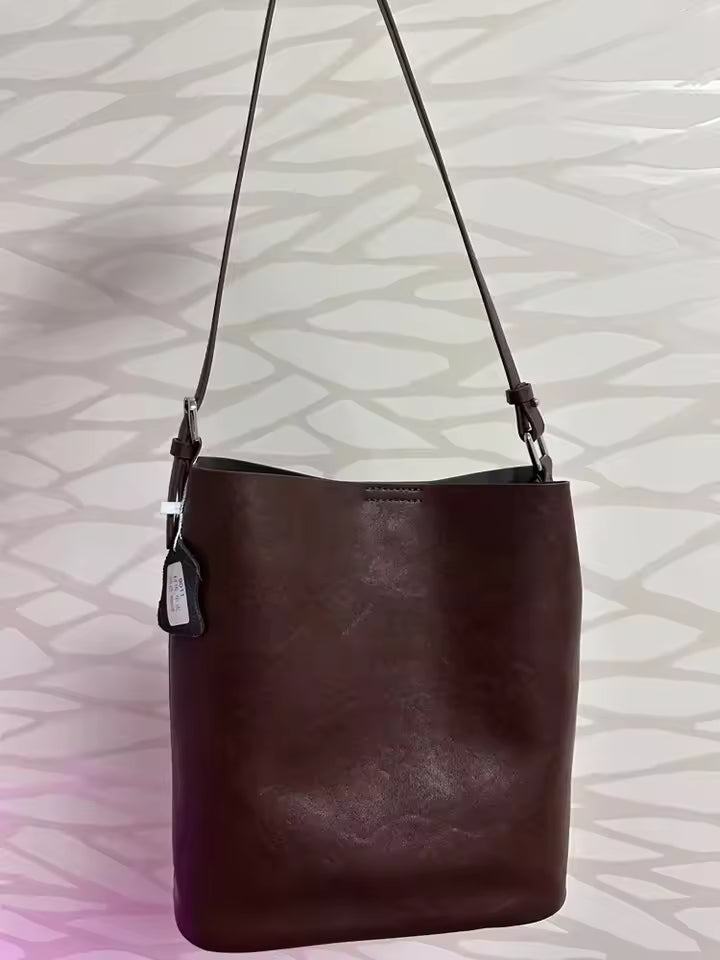 Retro Genuine Cowhide 2025 New Leather Shoulder Bag Tote Bag for Women Fashion Bucket Bag Capacity Crossbody Bag Summer Bag